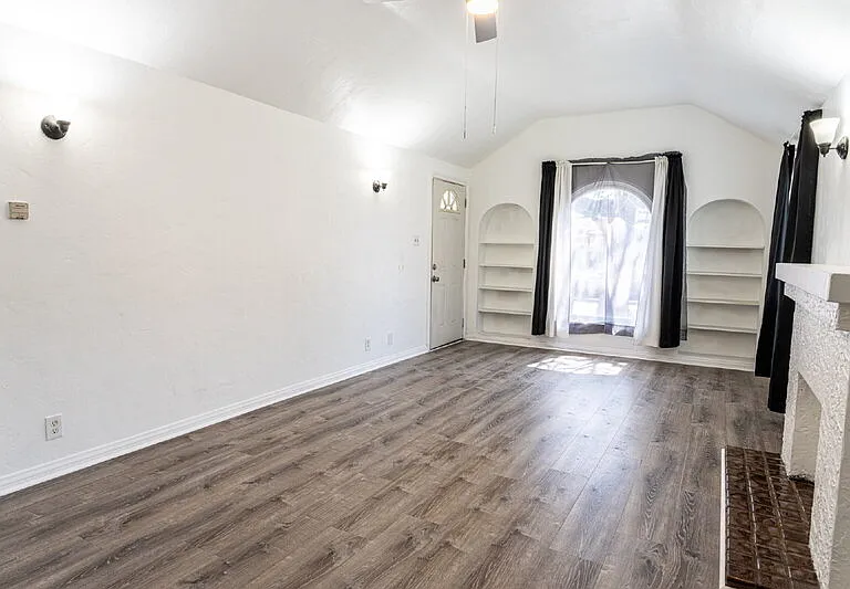 6765 Lemon Ave — Photo 9