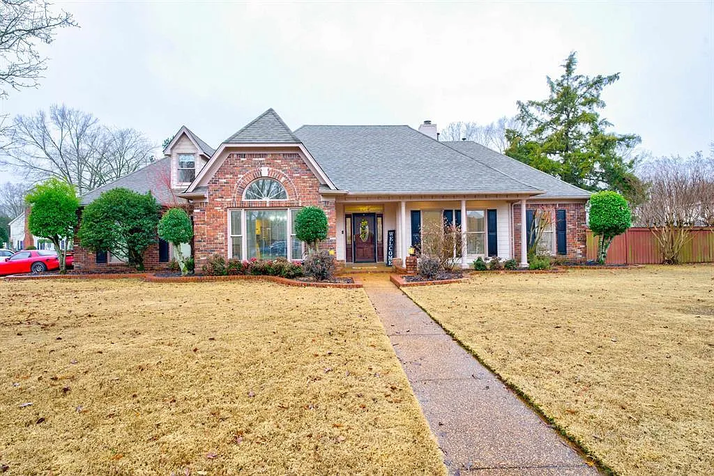 4 bed, 3150 sqft, $2,995 — Photo 1