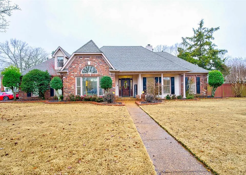 741 Lake Meadow Dr