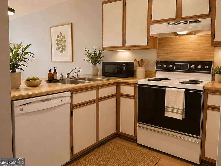 202 Eagle Ct — Photo 5