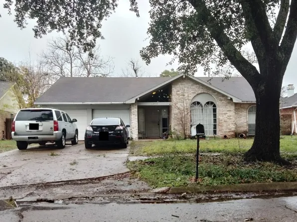 13514 Sherwood St, Sugar Land, TX 77498