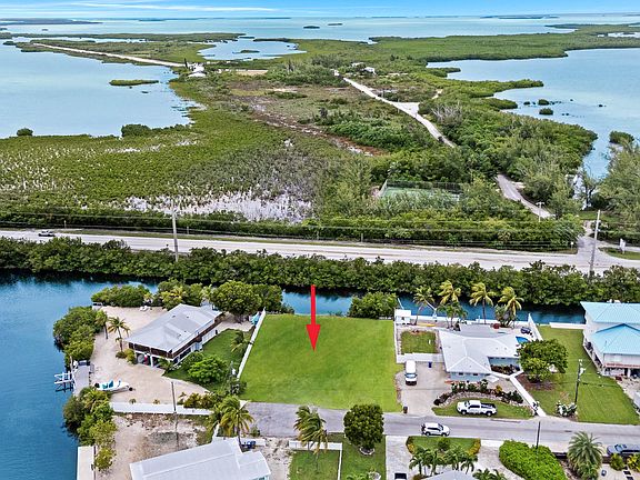 4th image of 16841 Driftwood Ln