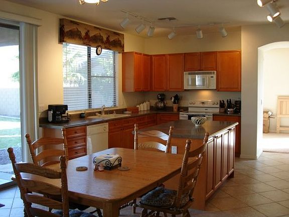 Large Country Kitchen
