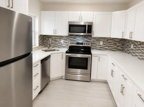2540 N CARAMBOLA Circle N #1831, Coconut Creek, FL 33066