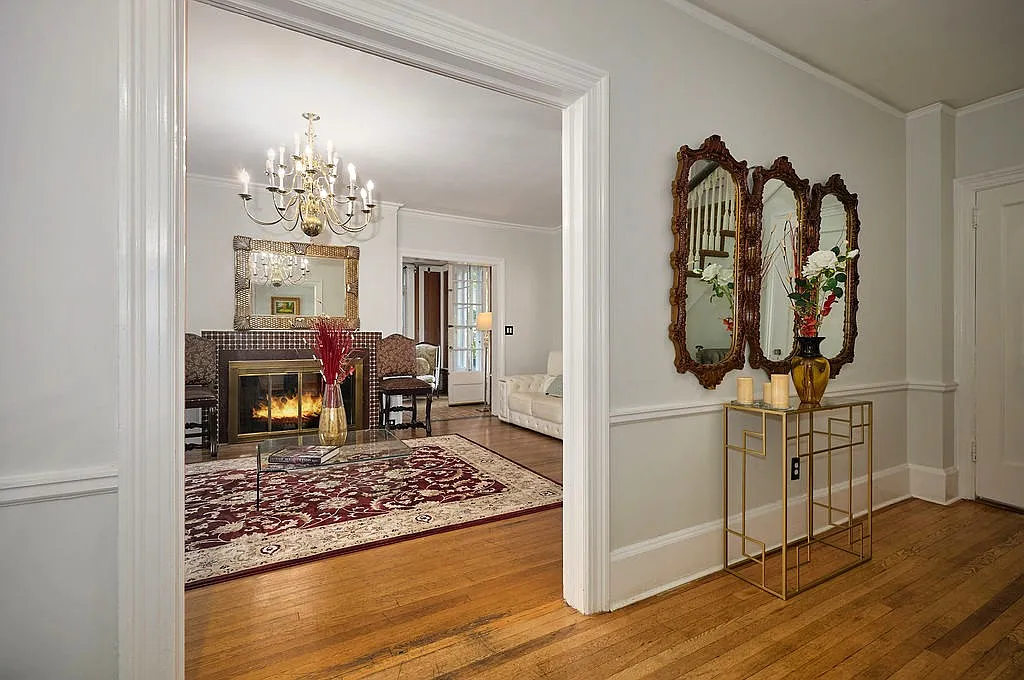 6 bed, 3.5 bath, 3458 sqft, $7,200 — Photo 3