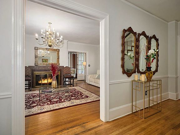 3rd image of 70 Frederick Pl
