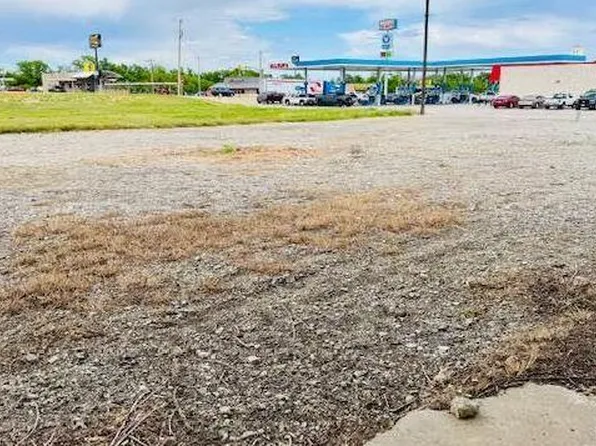 212 S Sims St, Clarendon, TX 79226