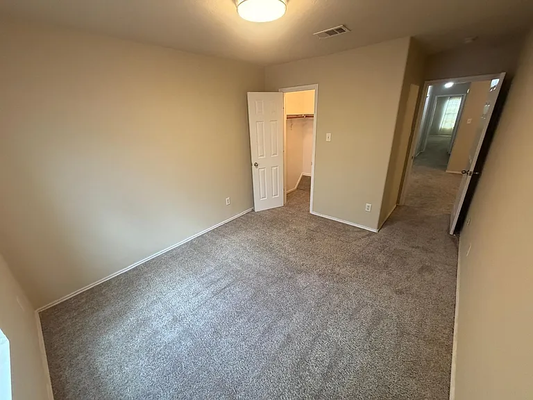 1139 Landon Ln — Photo 32