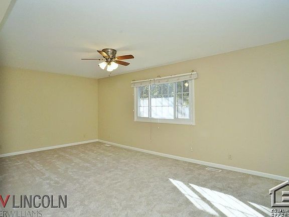 3rd image of 840 S 50th St