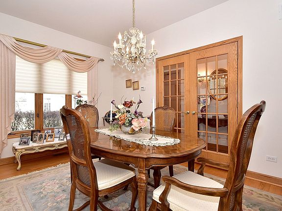 4th image of 16741 Summercrest Ave