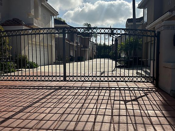 2nd image of 204 Calabria Ct