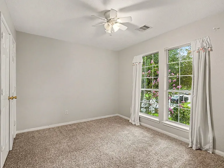 3808 Armand Dr — Photo 14
