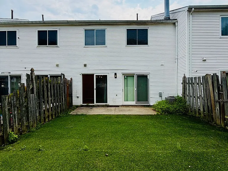 11 Saffron Dr — Photo 23