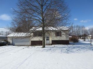 52149 Iris Ct, Elkhart, IN 46514
