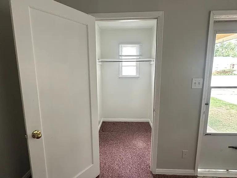 521 E Harmon Dr — Photo 7