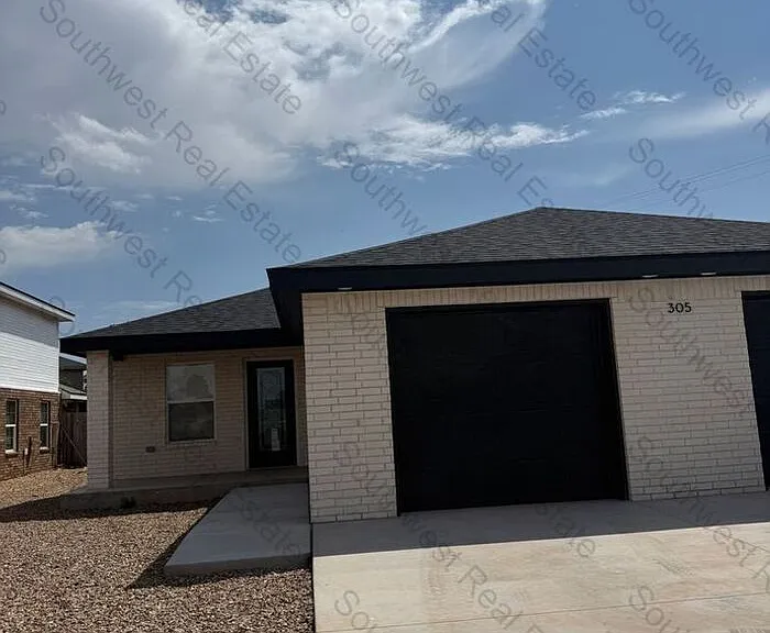305 Starlite Dr #A — Photo 1