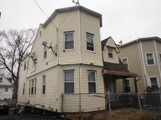 2nd image of 87 Maryland Pl