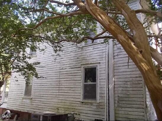 3rd image of 211 S Bank St