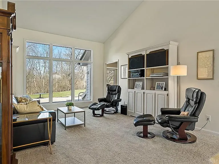 42 Patton Dr — Photo 8