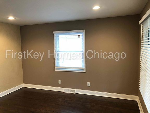 3rd image of 16107 Evans Ave