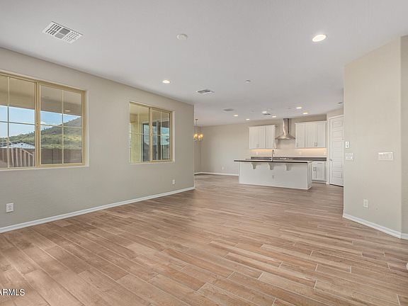 4th image of 32398 N 122ND Drive
