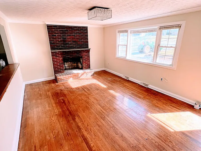 115 Beverly Hills Cir — Photo 2