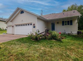 9062 Oriole Ln, Monticello, MN 55362