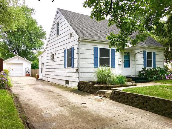 2nd image of 411 Cherry St