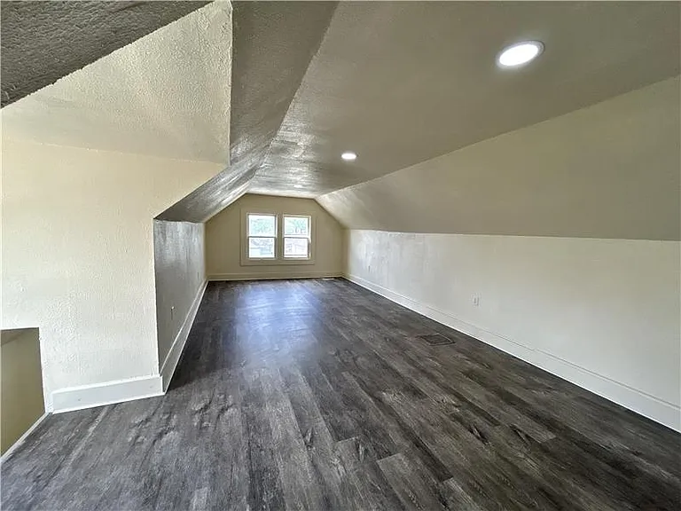 1317 Plum St #2 — Photo 8