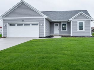 9250 Brook Hollow Ln, Freeland, MI 48623