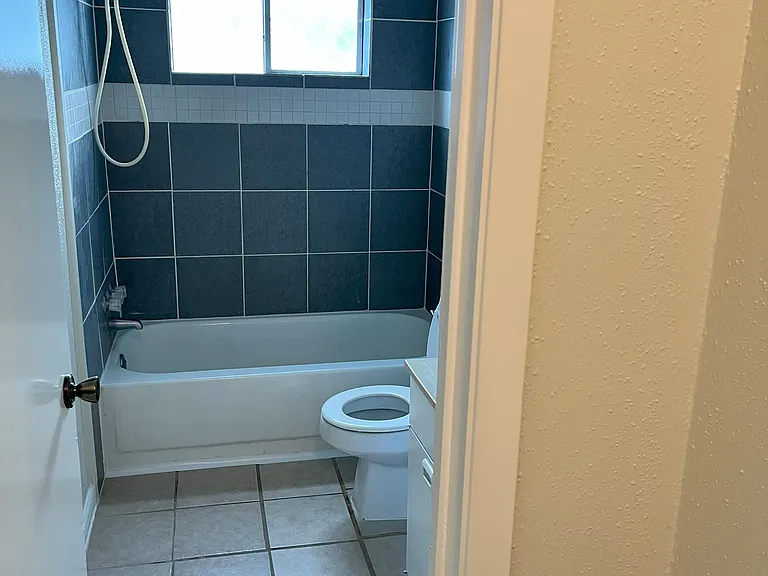 269 Willoughby Dr — Photo 2