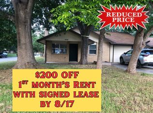 608 Palo Duro Dr, Lockhart, TX 78644