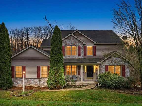 2nd image of 114 Crimson Ln