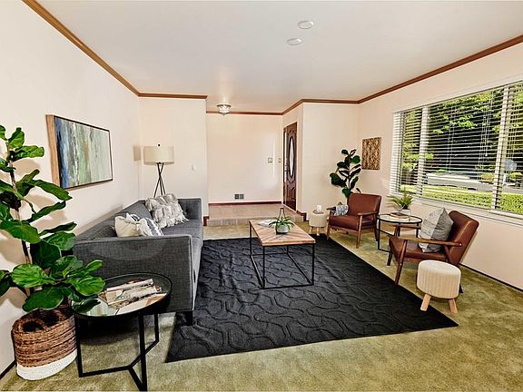 5th image of 11 Adair Ct