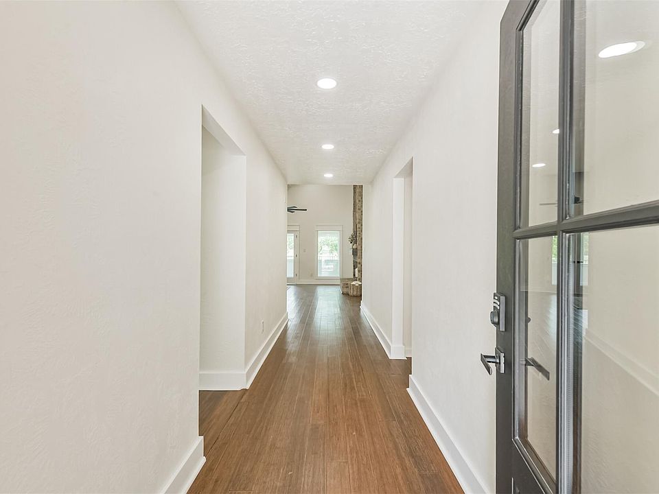 1st image of 416 Rolling Hills Dr
