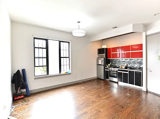 Rented by Rental Solutions Inc | media 10