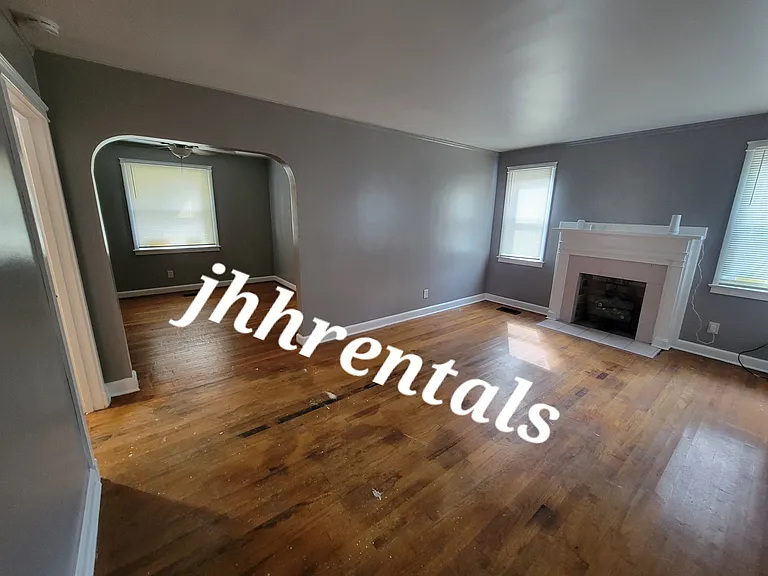 2600 Locust St — Photo 8