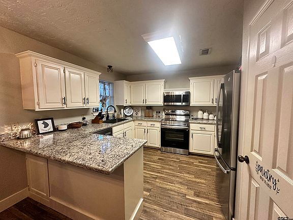 4th image of 10771 Nix Ln