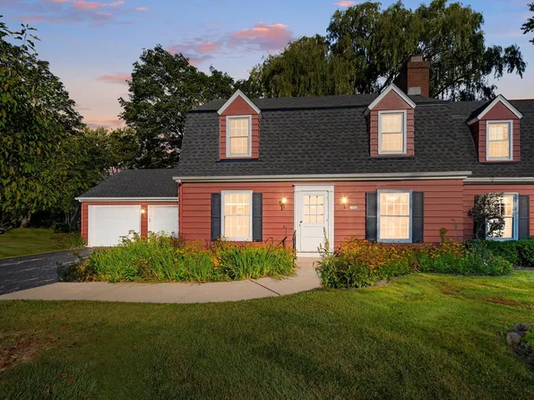 1012 West Cedar Ridge COURT, Mequon, WI 53092