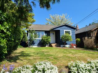 9728 Densmore Ave N, Seattle, WA 98103