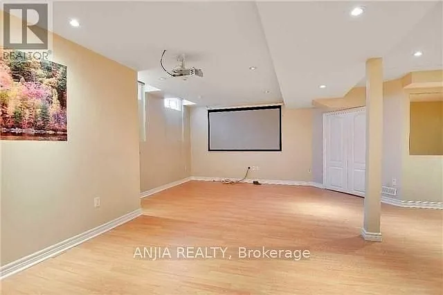 17 Ambercroft St — Photo 18