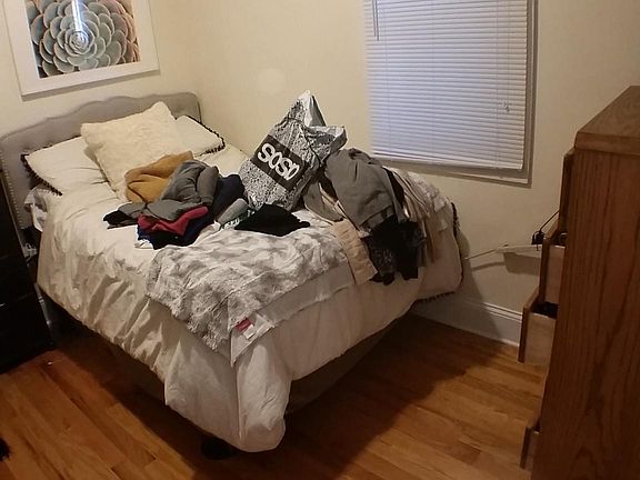 5th image of 1029 W Wellington Ave #1