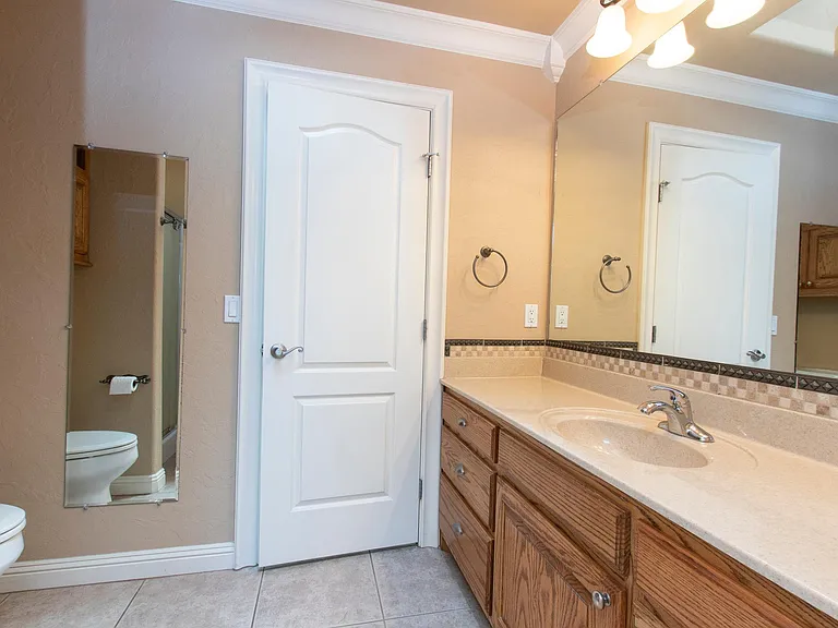 2205 N Norris St — Photo 16