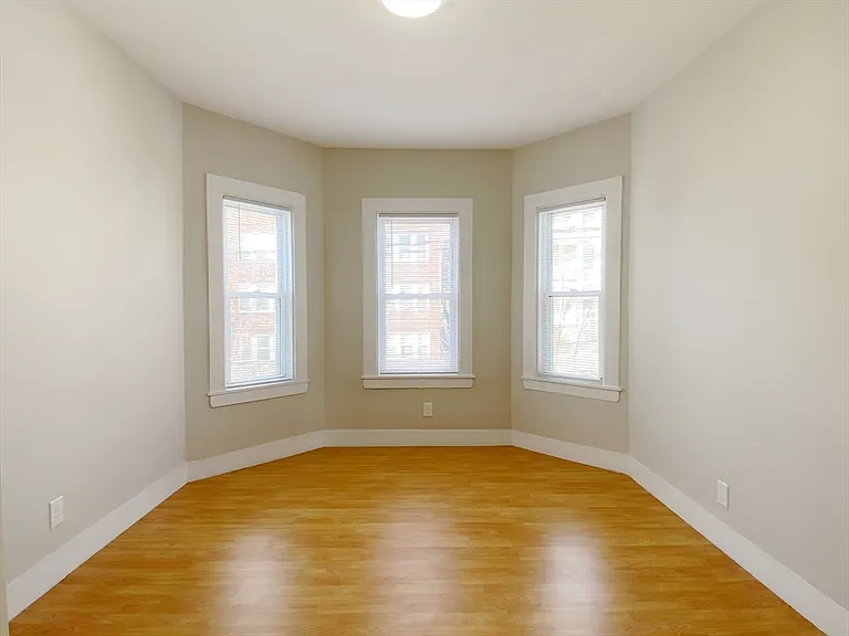 73 Campbell Ave #5 — Photo 4