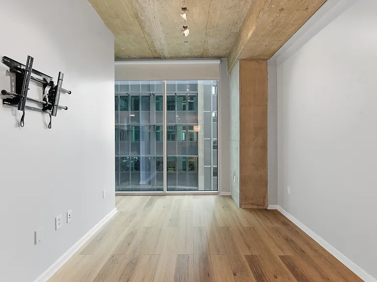 415 Church St #2409 — Photo 8