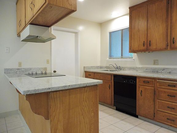 2nd image of 2045 Mayfield Ave