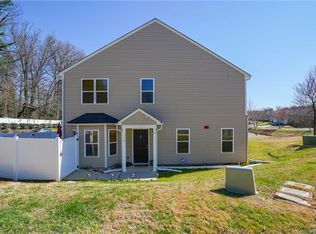 715 Plaza Walk Dr, Charlotte, NC 28215