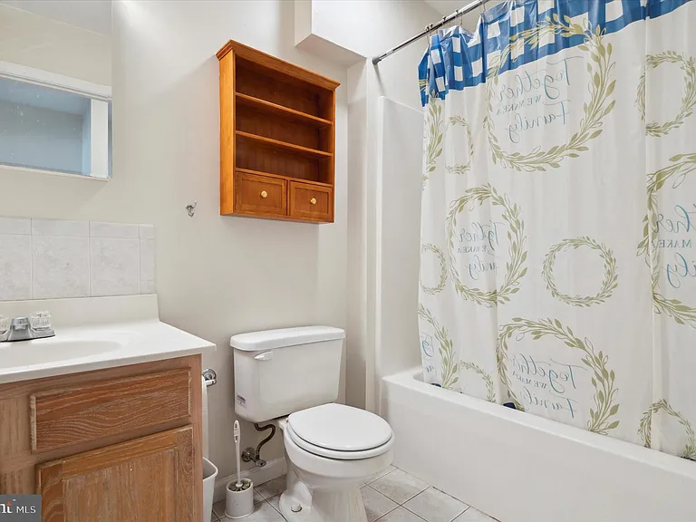 20 S Village Ave #7 — Photo 4