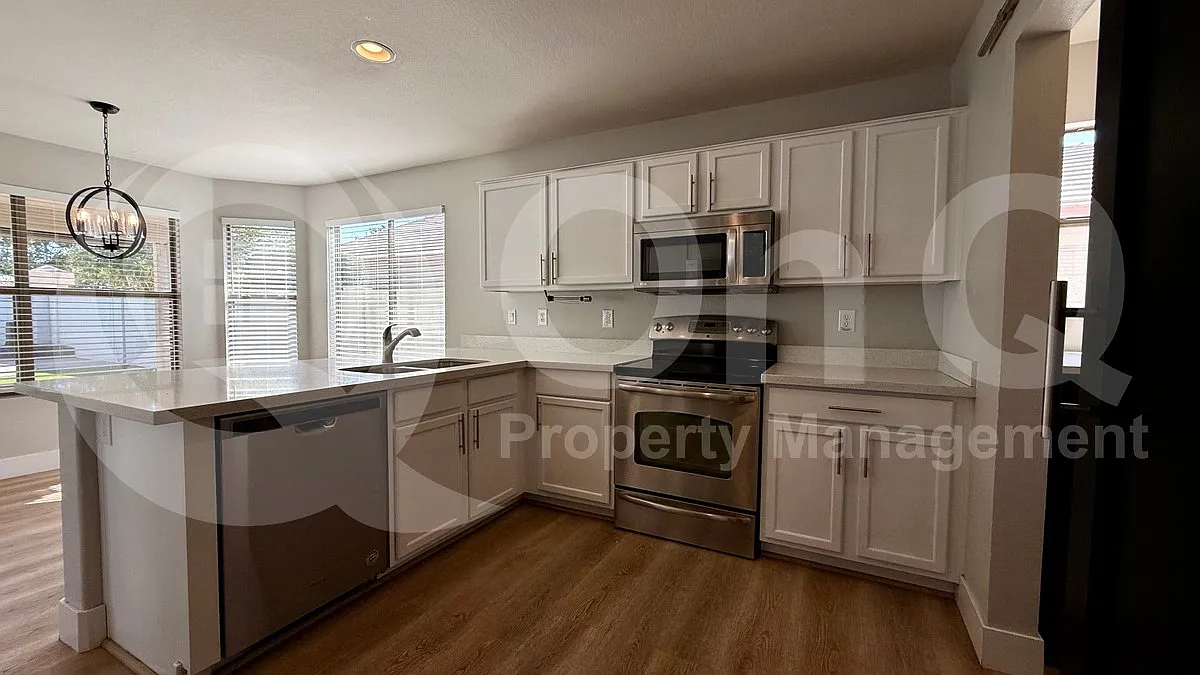 3 bed, 2.5 bath, 1610 sqft, $2,850 — Photo 3