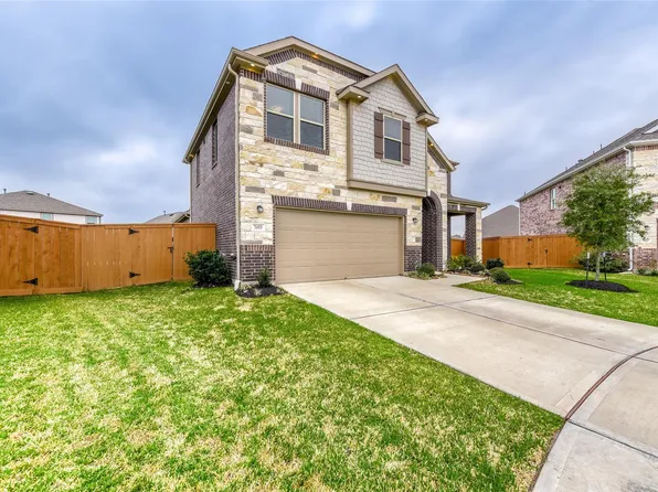 7603 Royal Oasis Ln, Cypress, TX 77433
